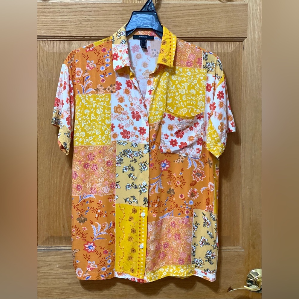 Forever 21 Yellow Floral Buttoned Shirt - Size Small - Fits Up To Size 6
